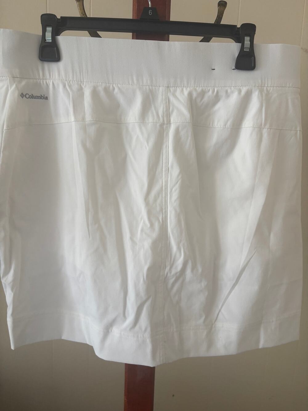 White Columbia Athletic Skort Sz LG NWOT
